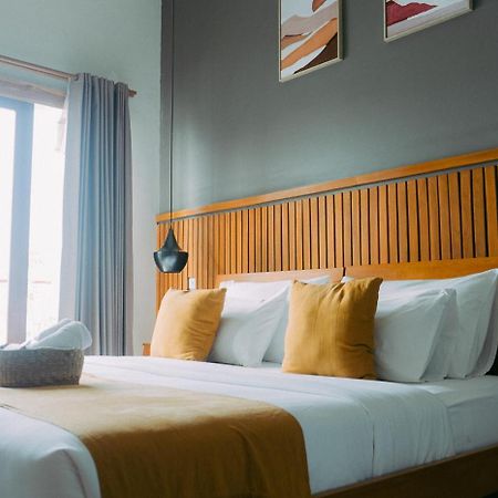Escape Bajo Hotel Лабуан Баджо Екстериор снимка