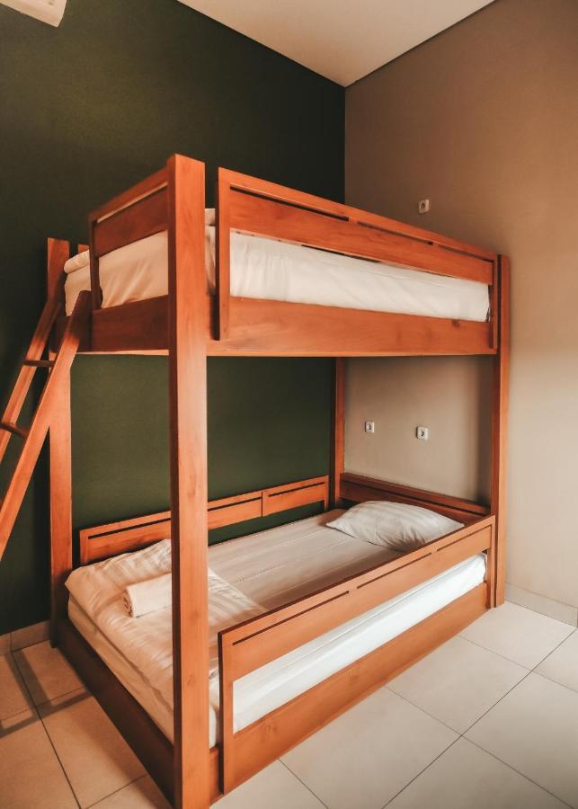 Escape Bajo Hotel Лабуан Баджо Екстериор снимка
