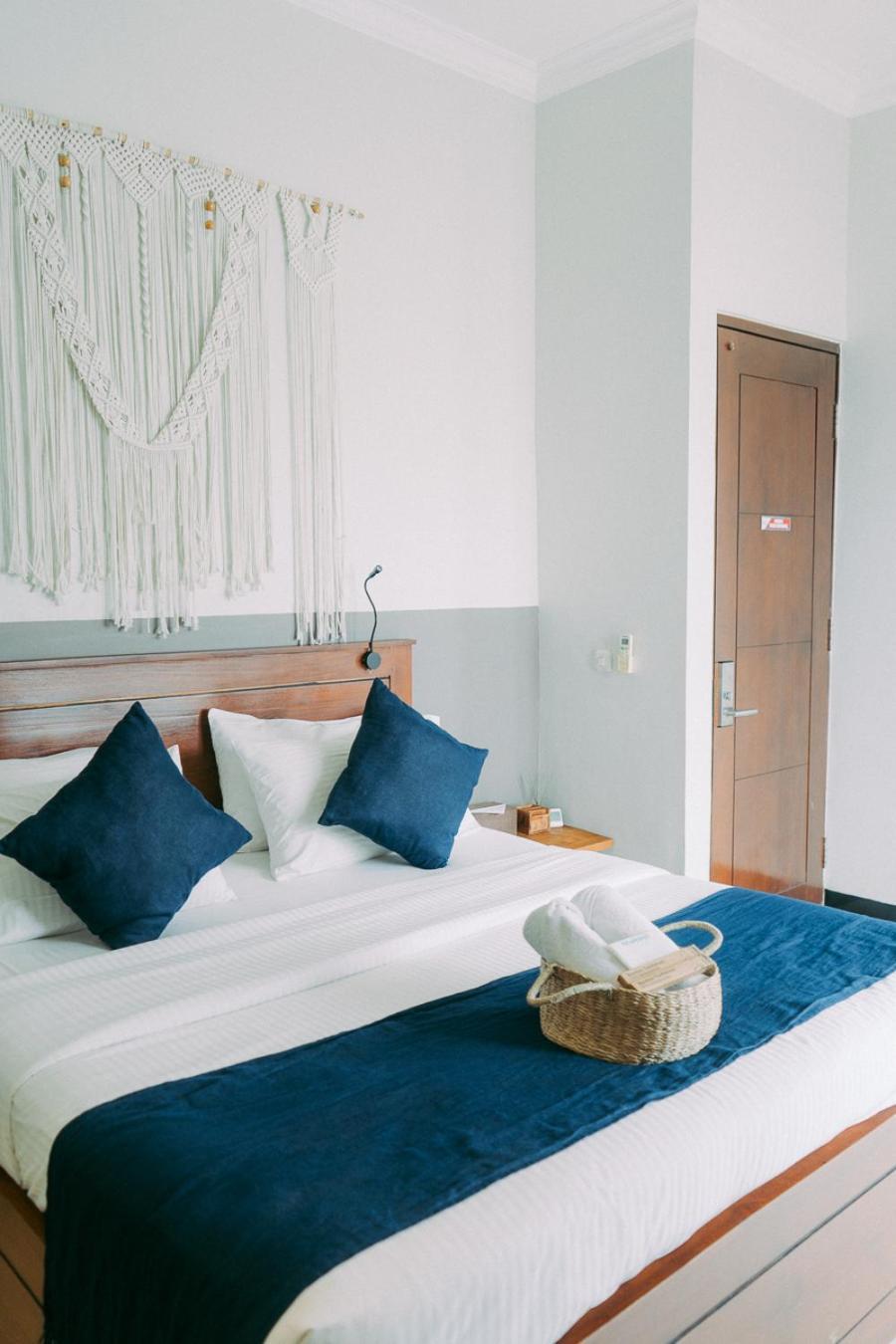 Escape Bajo Hotel Лабуан Баджо Екстериор снимка