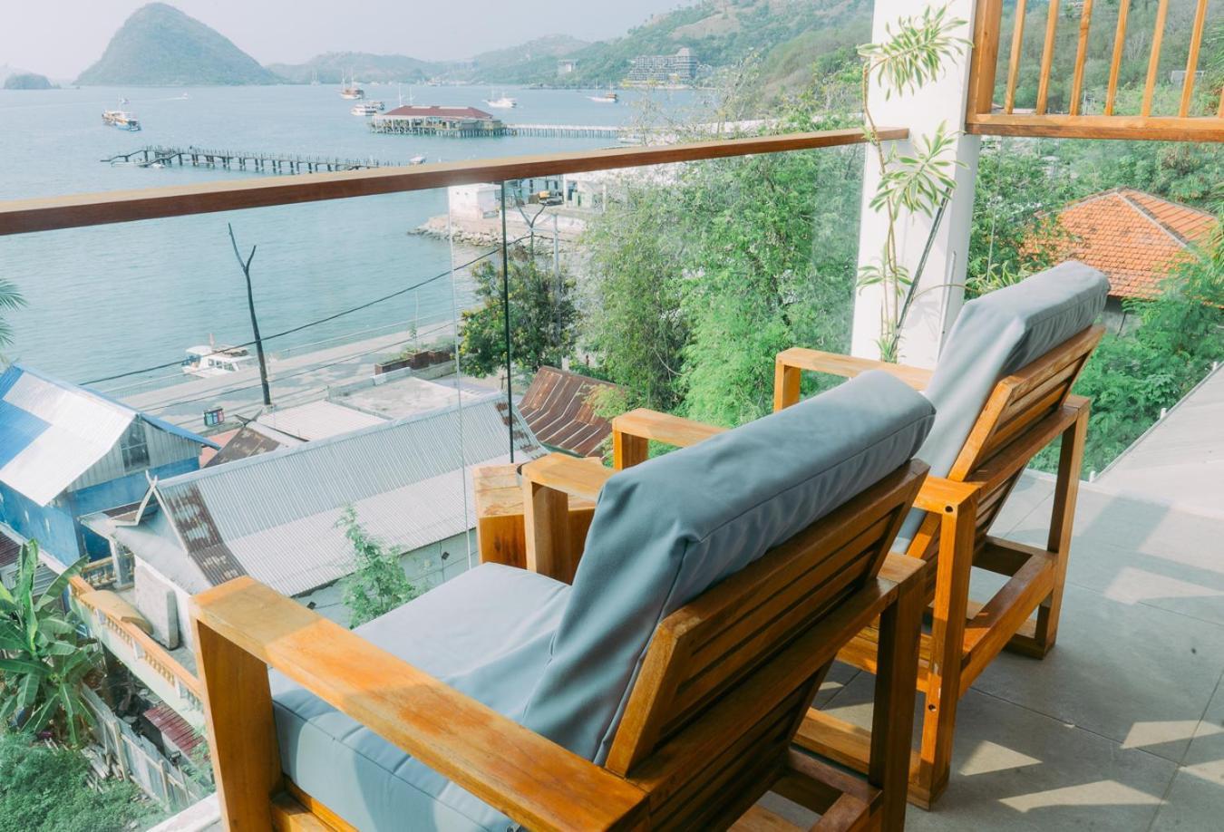 Escape Bajo Hotel Лабуан Баджо Екстериор снимка