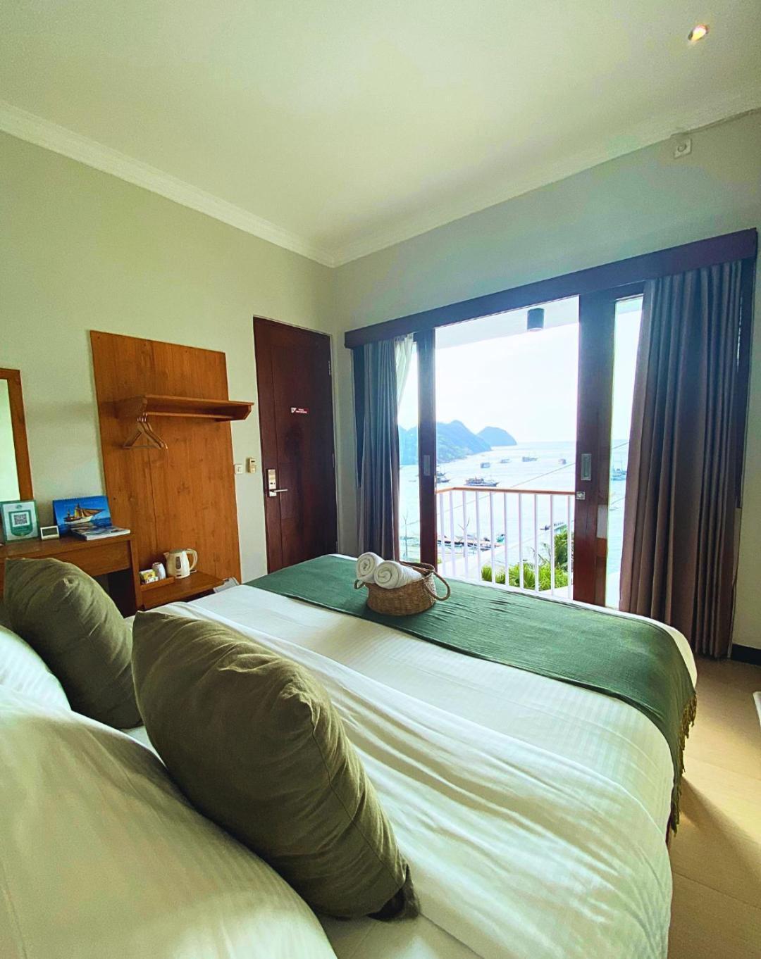 Escape Bajo Hotel Лабуан Баджо Екстериор снимка